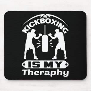 Lustiger Kämpfer sagt Kickboxen ist meine Therapie Mousepad