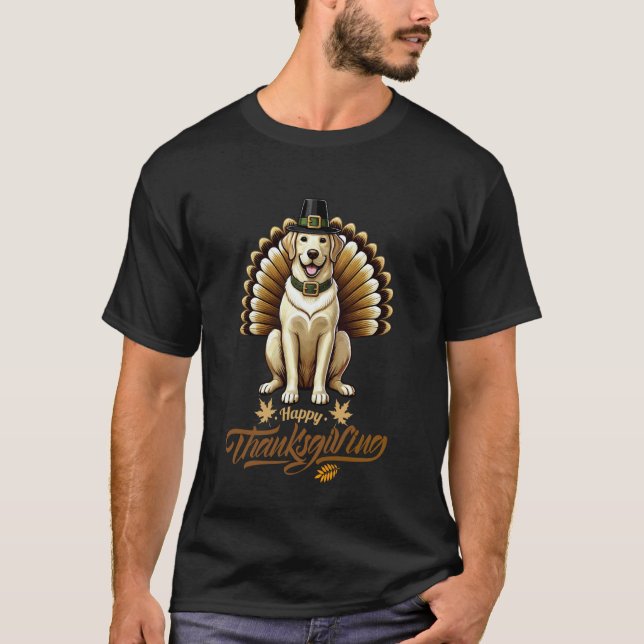 Lustiger Labrador Retriever mit Truthahnfedern als T-Shirt (Vorderseite)
