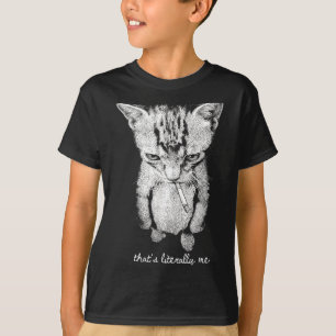 Lustiger Munchkin, der ein rauchendes Kätzchen als T-Shirt