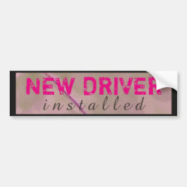 Lustiger neuer Fahrer installiertes rosa Schwarzes Autoaufkleber