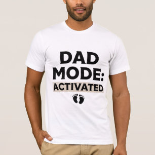 Lustiger Papa-Modus aktiviert Neue Vater Baby Füße T-Shirt