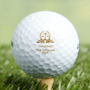 Lustiger pensionierter Strafverteidiger Golfball