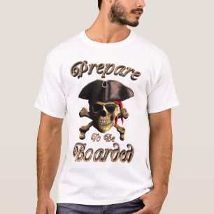 Lustiger Pirat bereiten vor sich logierent zu T-Shirt