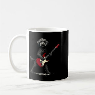 Lustiger Rock-Goldendoodle-Hund spielt Gitarre Mus Kaffeetasse