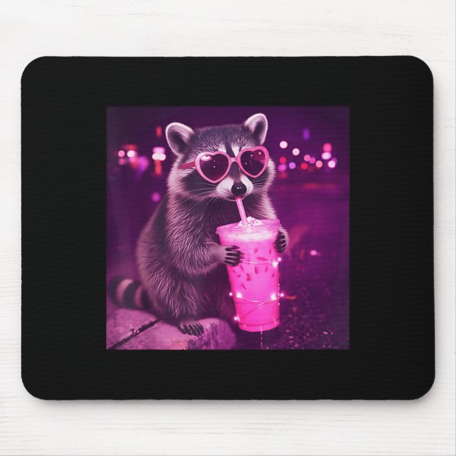 Lustiger rosa Waschbär trinkt Eiskaffee - süß Mousepad (Vorne)
