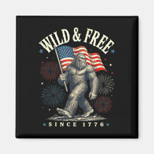 Lustiger Sasquatch amerikanische Flagge wild und s Magnet
