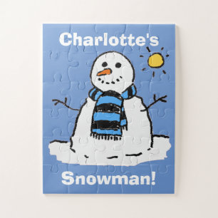 Lustiger Schneemann in einer Winterlandschaft
