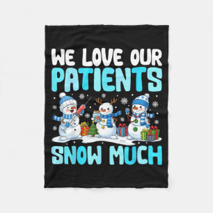 Lustiger Schneemann-Krankenschwester Wir lieben un Fleecedecke