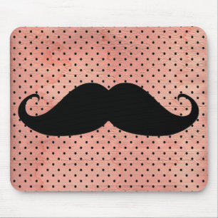 Lustiger Schnurrbart auf süßem rosa Punktmuster-Hi Mousepad