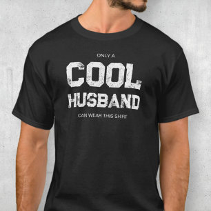 Lustiger Schwarz-Weiß-Zitat-Text Cooler Ehemann T-Shirt