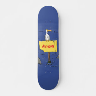 Lustiger Seevogel, umkreist von Haien Cartoon Skateboard