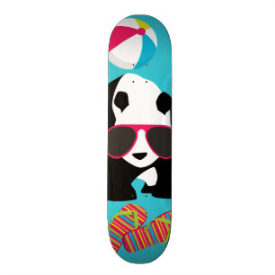 Lustiger surfende Panda-Bärn-Strand-Gammler-coole Skateboard