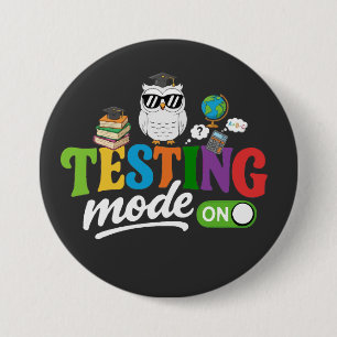 Lustiger Testmodus Ein Coole Eule   Lehrer & Schül Button