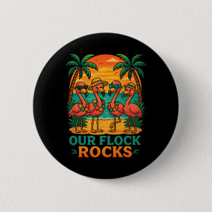 Lustiger tropischer Strandurlaub Rosa Flamingo Button