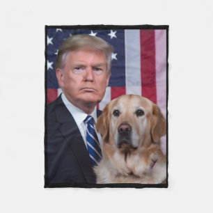 Lustiger Trump und Golden Retriever Hund USA-Flagg Fleecedecke