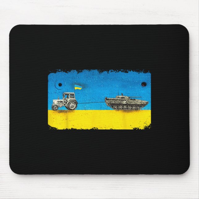 Lustiger ukrainischer Bauer zieht Panzer mit Trakt Mousepad (Vorne)