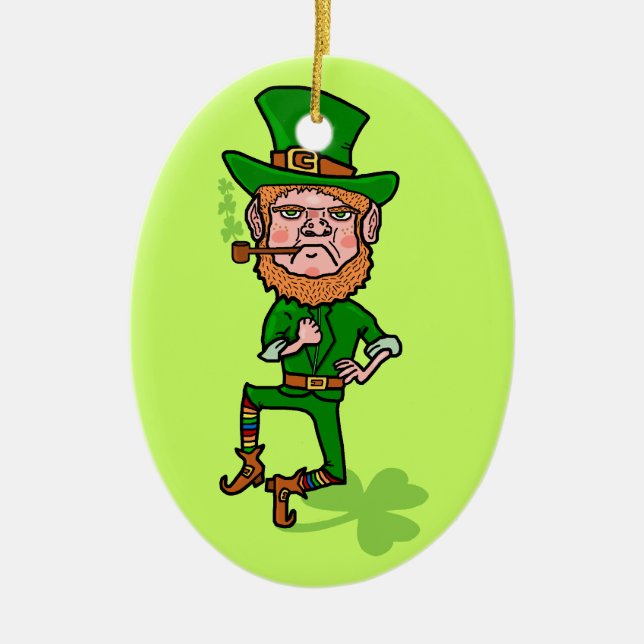 Lustiger verärgerter glücklicher irischer Kobold Keramik Ornament (Vorne)