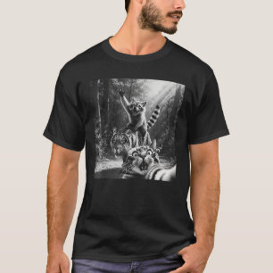 Lustiger Waschbär reitet auf Tiger überrascht verä T-Shirt