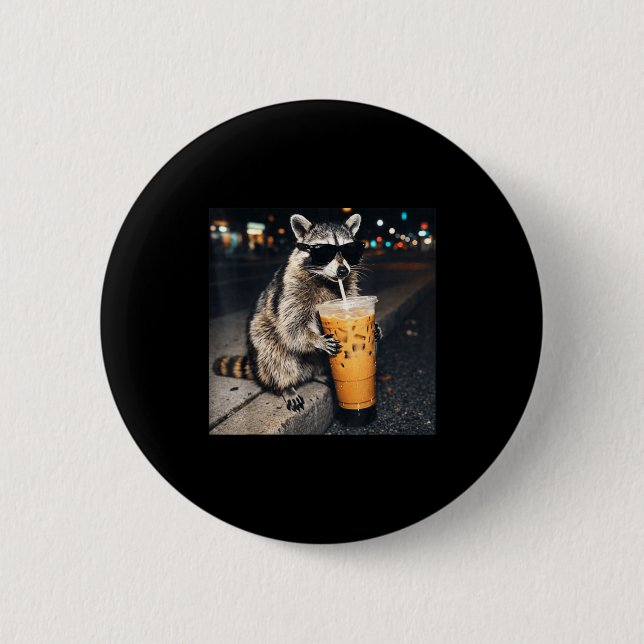 Lustiger Waschbär trinkt Eiskaffee Tier Meme Männe Button (Vorderseite)