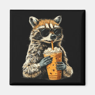 Lustiger Waschbär trinkt Eiskaffee Tier Meme Männe Magnet