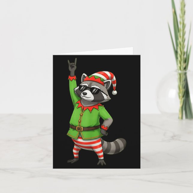 Lustiger Weihnachtswaschbär als Elf mit Sonnenbril Karte (Vorderseite)