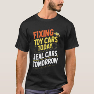 Lustiger zukünftiger Mechaniker für autosliebende T-Shirt