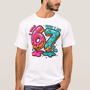 Lustiges 67. Geburtstags-Donut-Design Farbige Feie T-Shirt