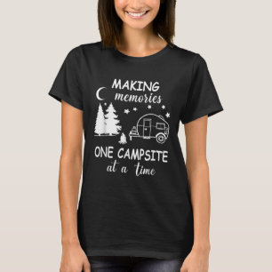 Lustiges Camping macht Erinnerungen an einem Campi T-Shirt