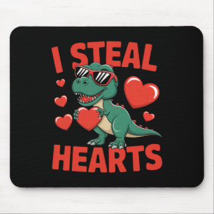 Lustiges Dinosaurier Valentinsdesign mit Herzen  Mousepad