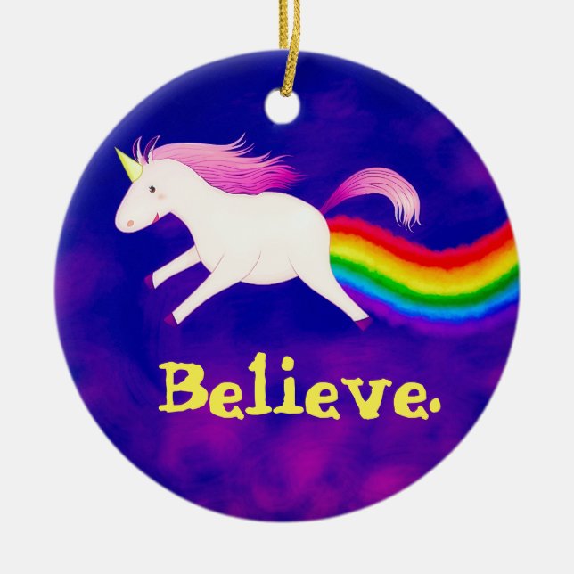 Lustiges Farting Fliegen-Einhorn ein Regenbogen Keramikornament (Vorne)