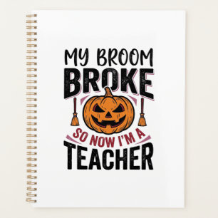 Lustiges Halloween-Lehrer-Besengin-Design_ Planer
