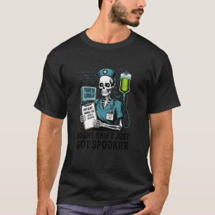 Lustiges Halloween RN Krankenschwester Nachtschich T-Shirt