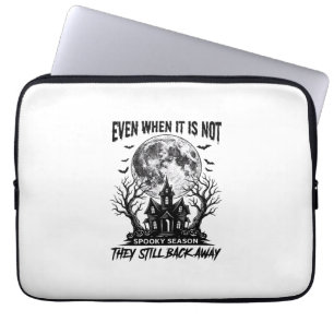 Lustiges Halloween-Shirt Gruselige Saison Lauf weg Laptopschutzhülle
