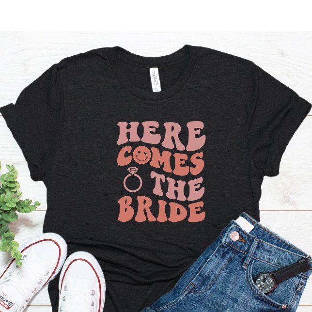 Lustiges Junggesellinnenabschied Braut T-Shirt (Von Creator hochgeladen)