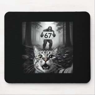 Lustiges Katzen-Selfie mit Bigfoot 67 Six Seven Me Mousepad