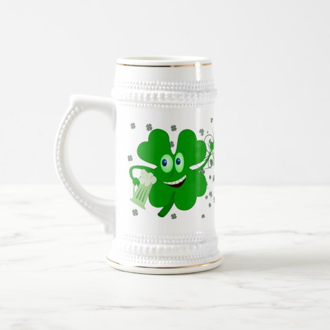 Lustiges Kleeblatt Stein St. Patricks Tages Bierglas (Links)