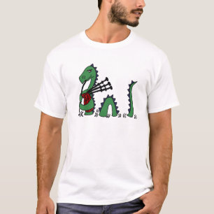 Lustiges Loch- Nessmonster, das Dudelsäcke spielt T-Shirt