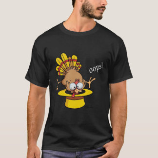 Lustiges Oops Truthahn platzt aus Hut Grafik T-Shirt