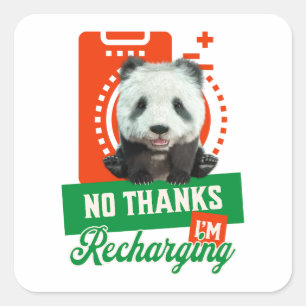 Lustiges Panda Introvertierte Batterie aufladen De Quadratischer Aufkleber