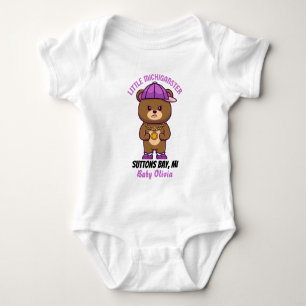 Lustiges personalisiertes Suttons Bay, Michigan Ba Baby Strampler