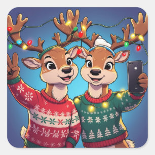 Lustiges Rentier-Selfie mit Weihnachtspullovern un Quadratischer Aufkleber