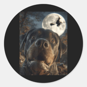 Lustiges Rottweiler-Selfie Vollmond Fliegende Hexe Runder Aufkleber