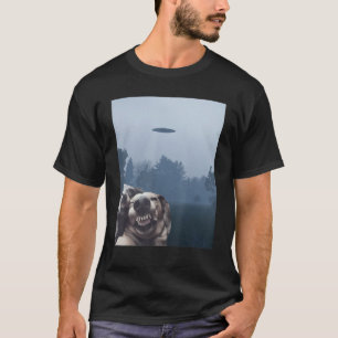 Lustiges Selfie Hunde mit Alien UFO Lustiger Hund T-Shirt