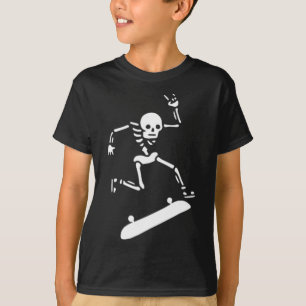Lustiges Skateboarding-Skelett Auf Einem Skateboar T-Shirt