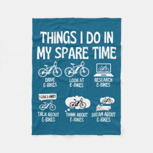 Lustiges T-Shirt E-Bike-Liebhaber Dinge Spare Fleecedecke