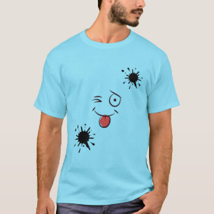 Lustiges T-Shirt mit lächelndem Gesicht und Tinten