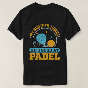 Lustiges Vintage Mein Bruder denkt, er ist gut in T-Shirt