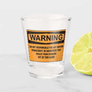 Lustiges warnendes Verstümmelungs-Party-trinkende Schnapsglas