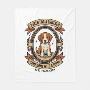 Lustiges Welpen-Shirt bat um einen Bruder und beka Fleecedecke