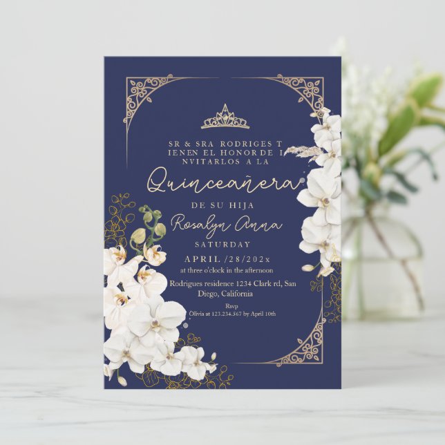 Lux Blume Orchids Tiara Princess Quinceañera Einladung (Stehend Vorderseite)